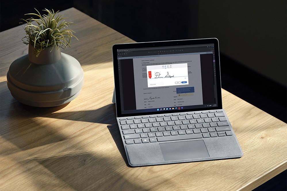 Microsoft-SurfaceGo3.jpg