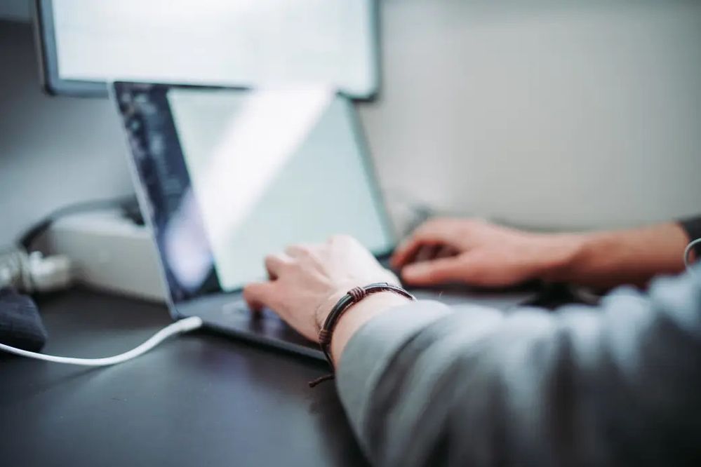 Cómo crear una contraseña segura y efectiva en 4 pasos.jpg