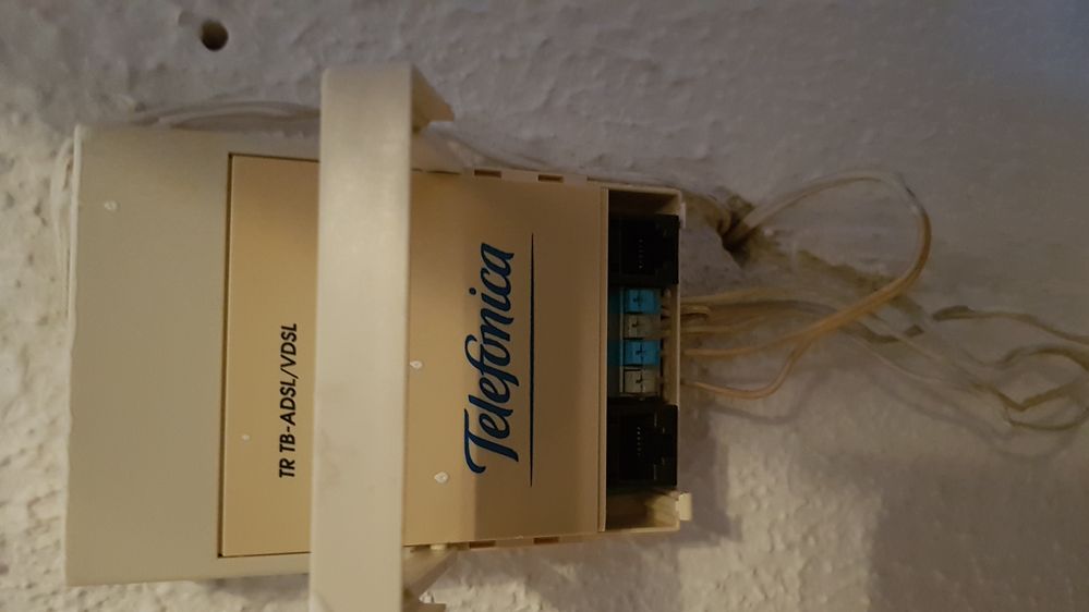 Splitter ADSL con cables de cobre