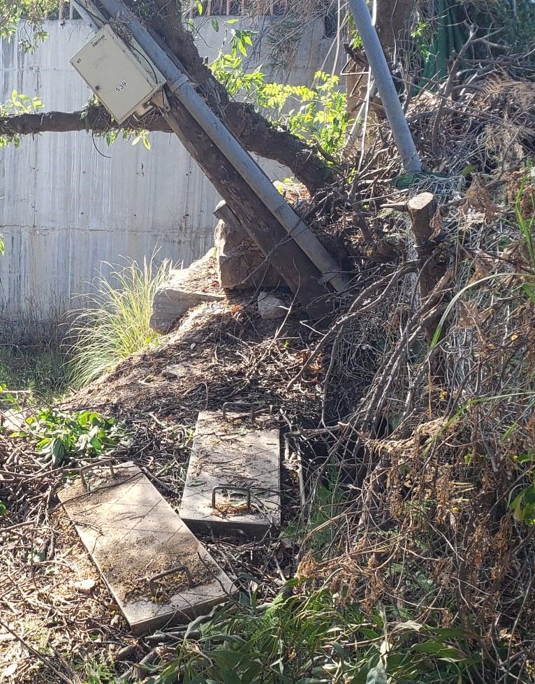 Poste inclinado 2.jpeg