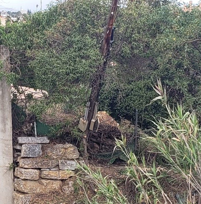 Poste inclinado 3.jpeg