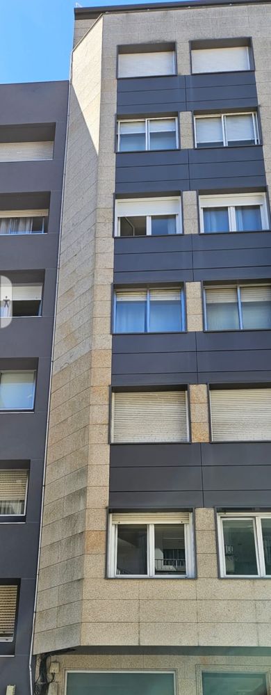 Instalación cable fibra por fachada finalizada.