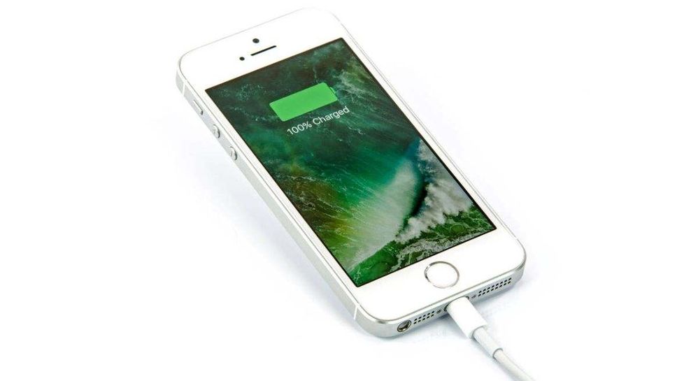 No recomendable cargar tu teléfono móvil siempre al 100%.jpg