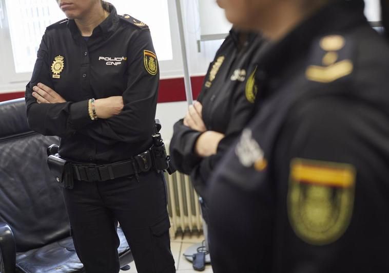 Agentes de la Policía Nacional.