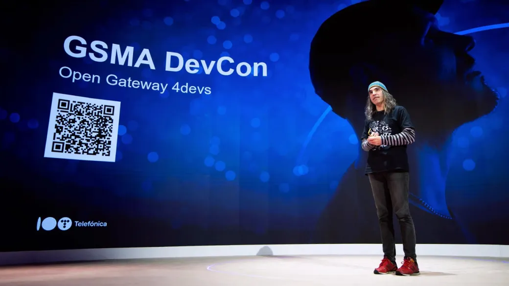 Chema Alonso_Ponencia Futuro Servicios Digitales Inteligentes.png