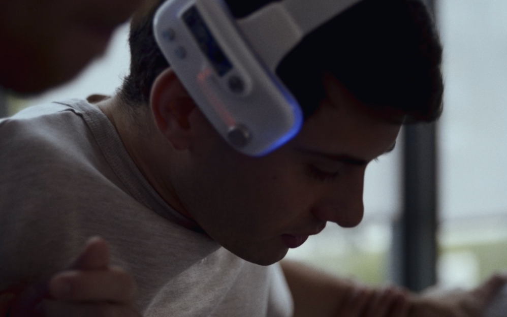 Chip cerebral y sensores neuronales inteligentes avances tecnológicos.png