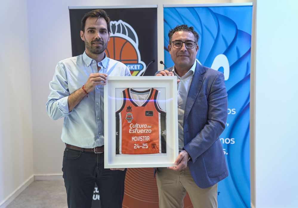 Enric Carbonell, director del club Valencia Basket y José Manuel Plaza, gerente.jpg
