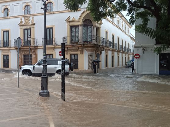 La Aemet amplía el aviso naranja para toda la provincia de Cádiz hasta la media noche por lluvias