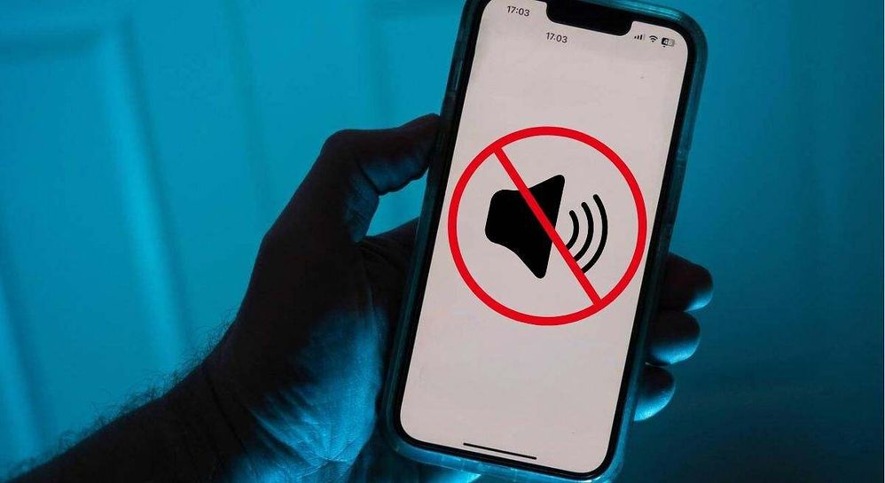 Móvil en silencio define personalidad.jpg