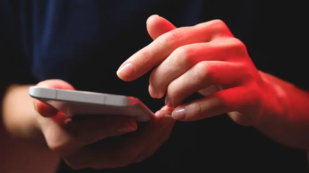 Teléfono móvil, est@f@. / Getty Images