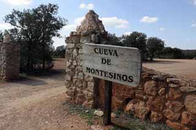 CUEVA.JPG