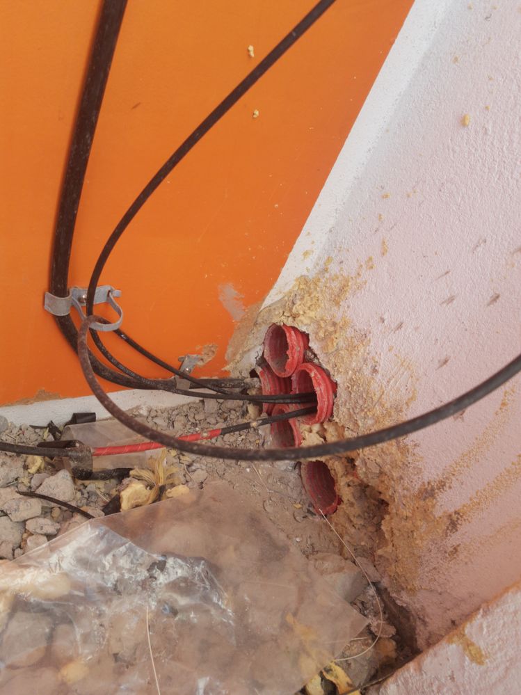 salida y entradas ampliado.jpg