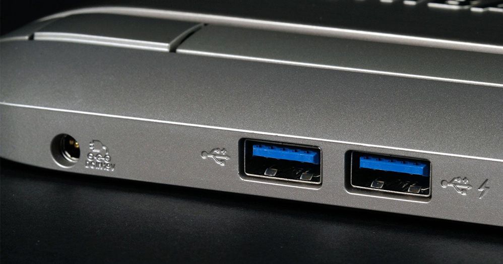 Puerto USB Movistar .jpg